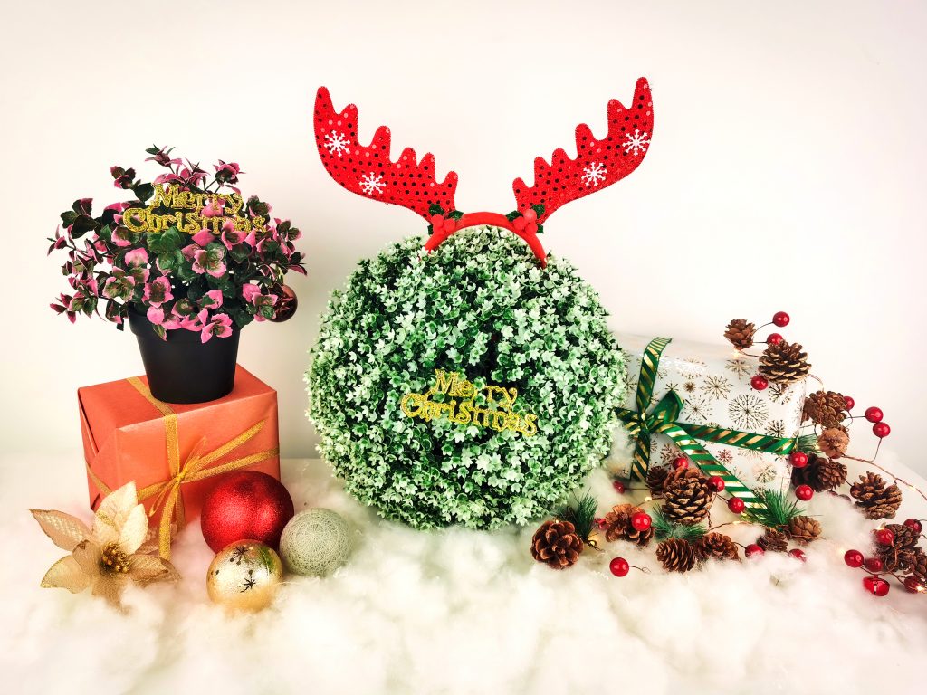 artificial greenery balls