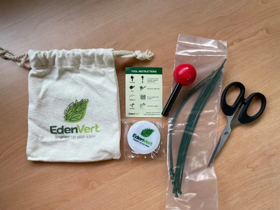 How to build an artificial vertical garden 5 EdenVert tool bag