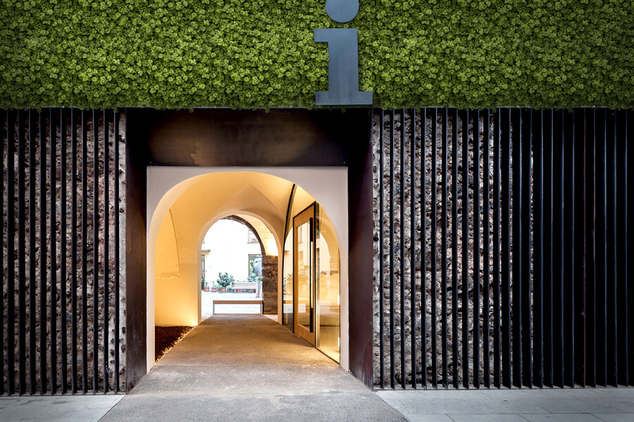 Artificial hedge for restaurants EdenVert