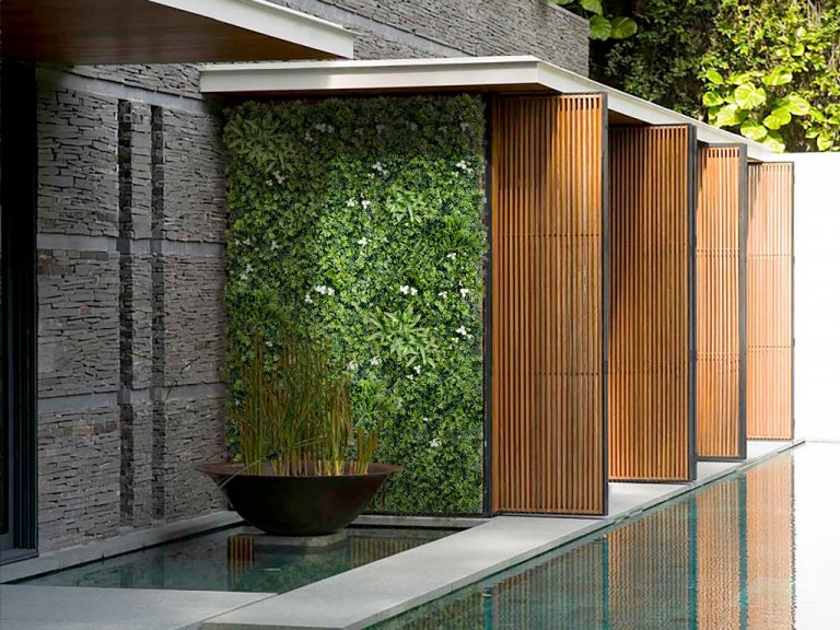STUNNING ARTIFICIAL LIVING WALL FOR ANY SPACE EdenVert