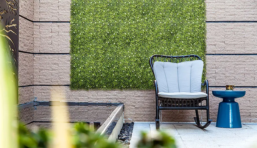 Artificial Boxwood Hedges: Safeguarding Privacy with Style 4 cover the windows with artificial hedge