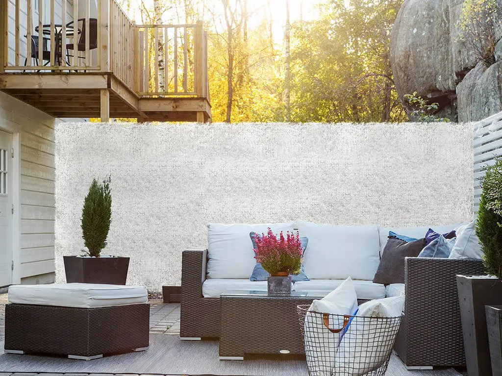 EMBRACE FAKE LIVING WALL IN OUTDOOR DESIGN 1 Faux living wall