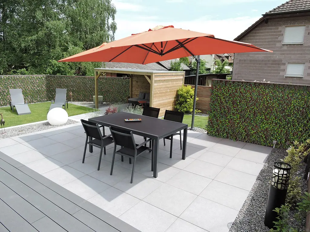 DESIGN YOUR PERFECT HANGOUT WITH ARTIFICIAL LEAVES FENCE 1 expandable willow trellis