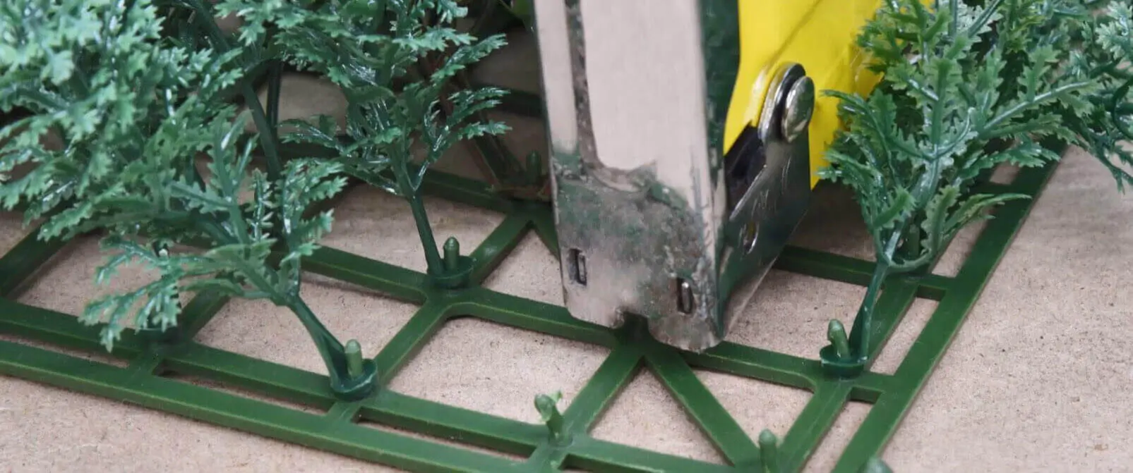 How to Install Artificial Green Wall / Hedge Panels? 5 Install Artificial Hedges on Timber Cladding Wall -step1