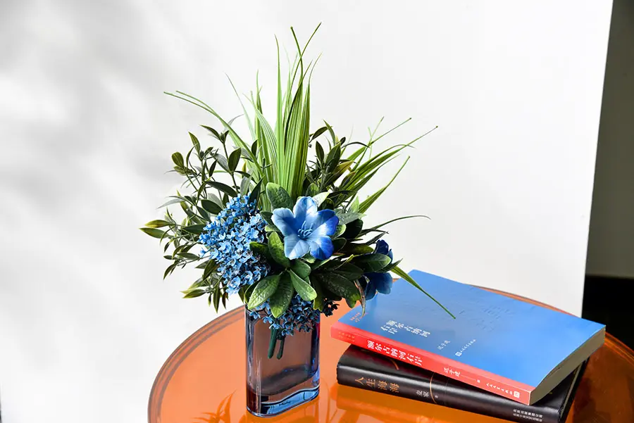 20 Easy Tips for Decorating with Artificial Plants 9 faux floral arrangements