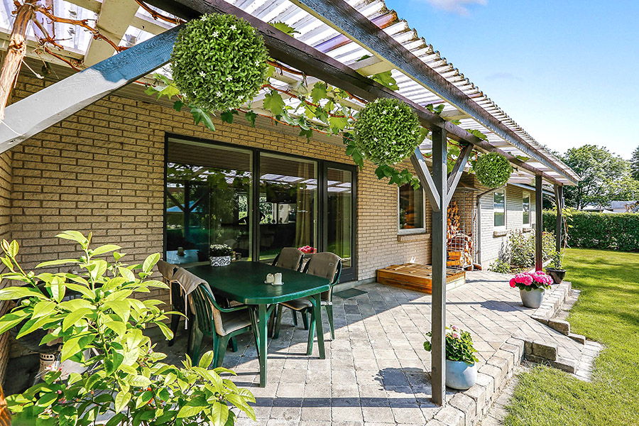 Do artificial plants fade? 2 topiary balls