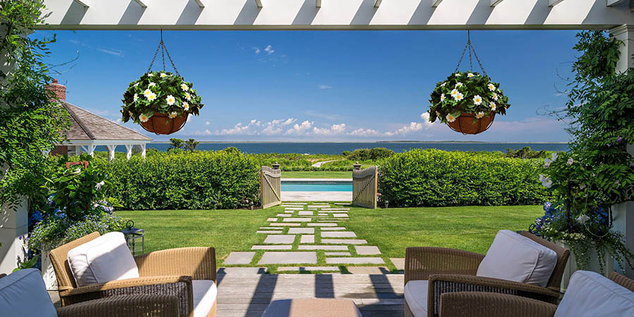 What Are the Best Durable Artificial Outdoor Plants for Patios and Gardens? 14 Artificial hanging plants