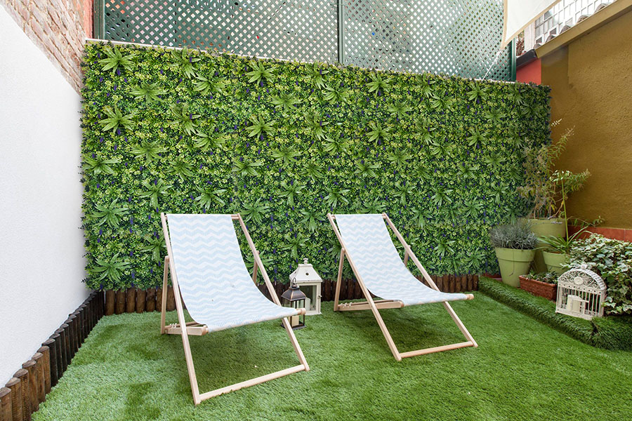 What Are the Best Durable Artificial Outdoor Plants for Patios and Gardens? 10 backyard greenery wall